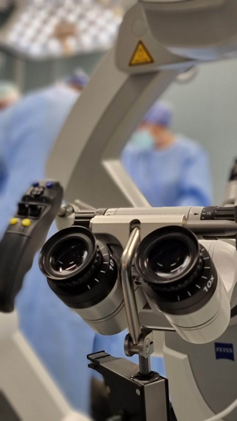 RoboLens Knee Surgery